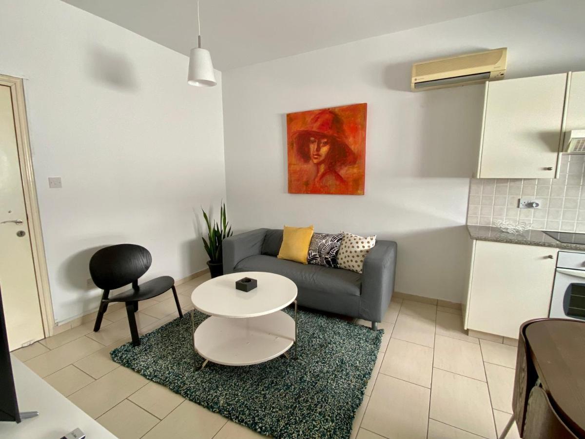 Cosy One Bedroom Apartment In Pafos Luaran gambar